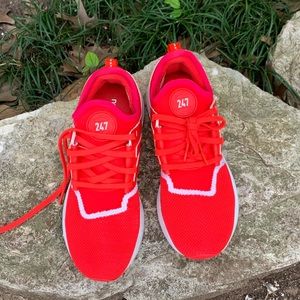 NEW BALANCE 247 RUNNING SHOES! GREAT CONDITION!